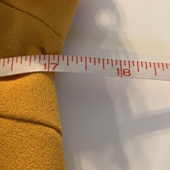 SHEIN mustard yellow cut out detailing short sleeve blouse - Picture 7 of 8